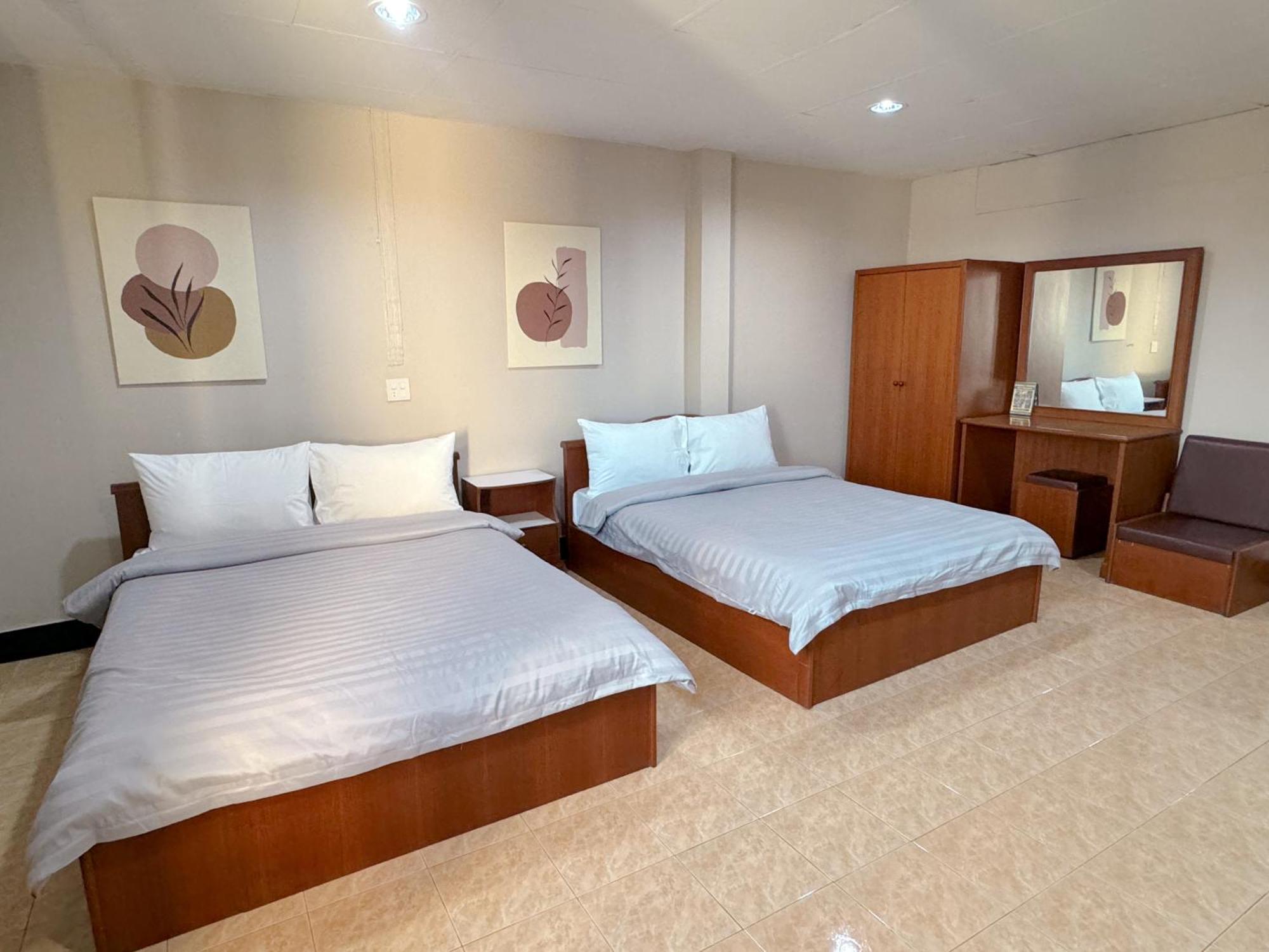 Tokyo Hotel Nakhonratchasima Dış mekan fotoğraf